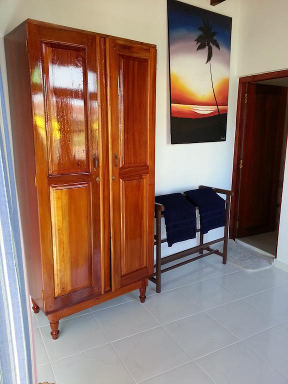 Main Reef Guest House Hikkaduwa Room photo