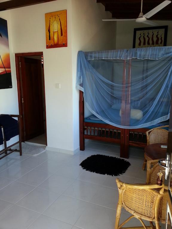 Main Reef Guest House Hikkaduwa Room photo