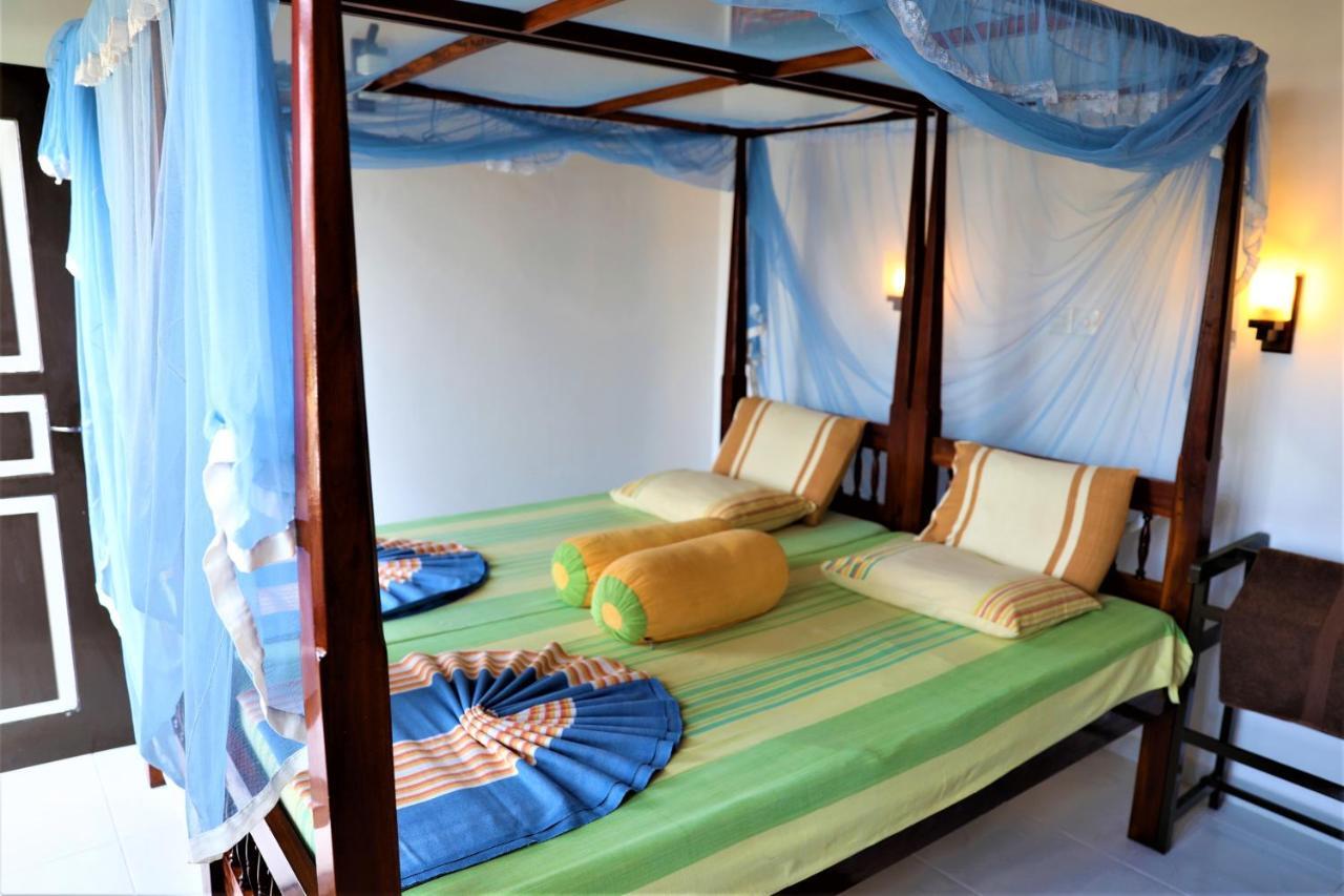 Main Reef Guest House Hikkaduwa Exterior photo
